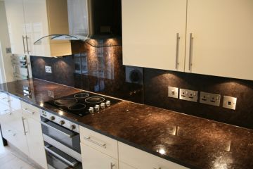 granit w kuchni